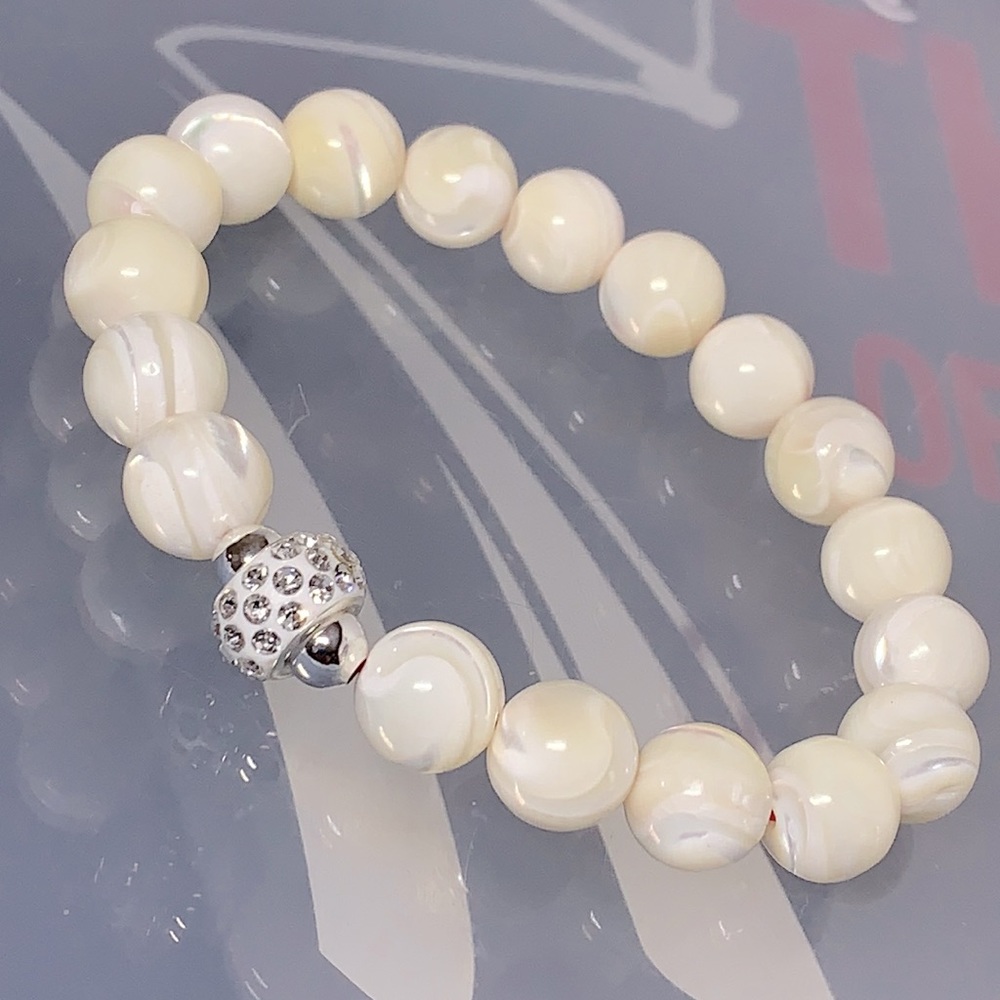 WHITE MOTHER OF PEARL NATURAL BRACELET